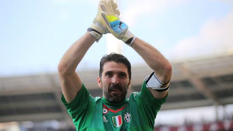 Luego de haber obtenido el récord de imbatibilidad en el fútbol italiano, el portero le dedicó unas palabras a su arco.