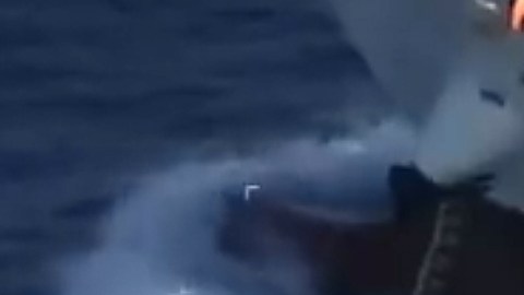Argentina hundió a un buque chino que pescaba en sus aguas territoriales.