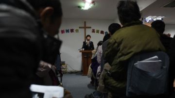 Las iglesias clandestinas de Pekín buscan predicar el cristianismo con independencia del Partido Comunista.
