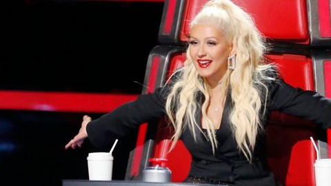 Christina Aguilera regresa como jueza de "The Voice" y ya sus acciones están dando de qué hablar.