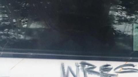 Una familia de latinos fue víctima de crímenes de odio.