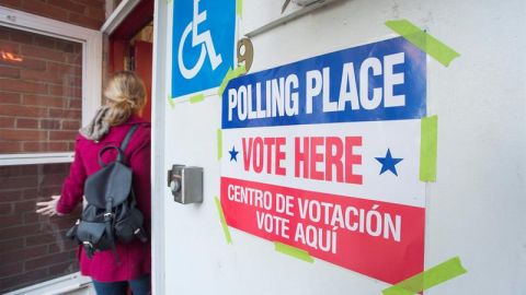 La oficina del fiscal general ha recibido más de 1,000 quejas sobre problemas en el día de las votaciones.