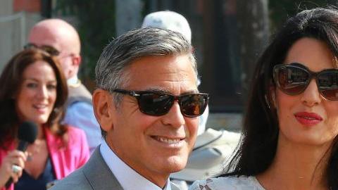 Ante los mensajes de intimidación, Clooney decidió reforzar la seguridad de su casa en Berkshire, Londres.