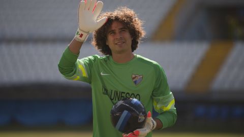 Finalmente el portero mexicano de 30 años, Ochoa, hizo su debut en la Liga española, luego de 65 partidos de espera.