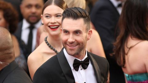 Adam y Behati en la gala de los premios Oscar.