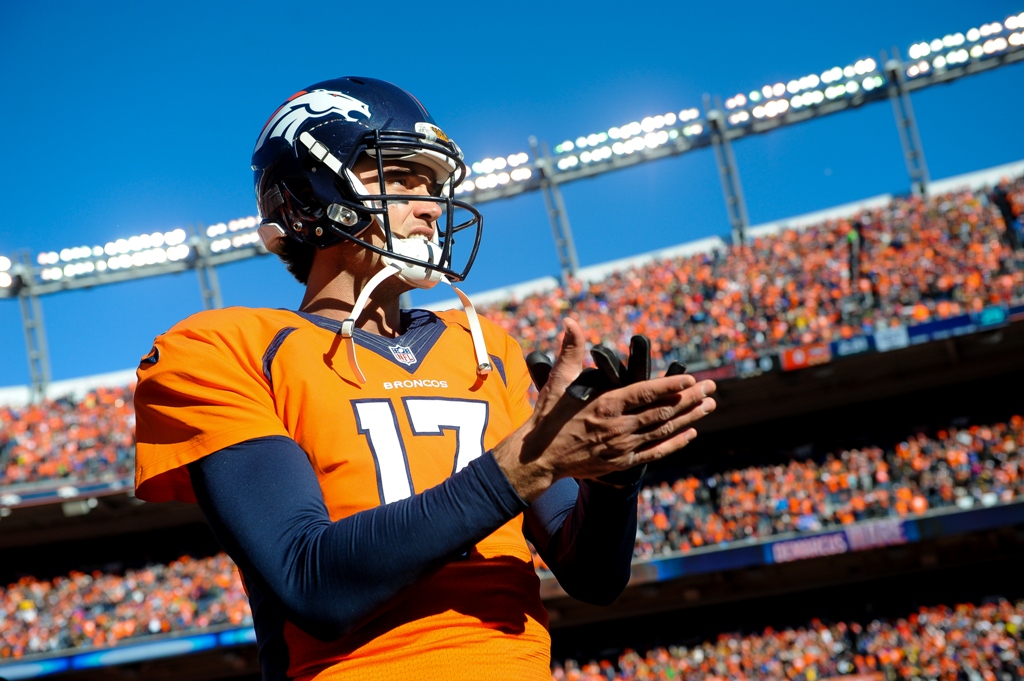 Brock Osweiler pudo haberse quedado como quarterback de los campeones Broncos, pero el miércoles decidió mudarse a Houston al fichar con los Texans.