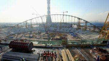 Los trabajos en Doha, Catar no paran. Los estadios, como el Khalifa, para el Mundial de 2022 poco a poco se levantan.