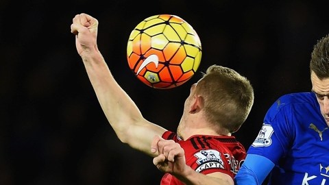 Los 'Zorros' del Leicester pierden distancia con el Tottenham.