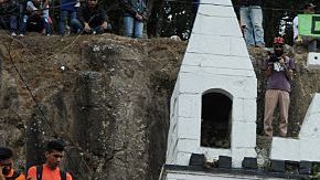 Cientos atienden al sepelio de la activista indígena hondureña Berta Cáceres.