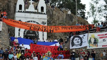 Cientos atienden al sepelio de la activista indígena hondureña Berta Cáceres.