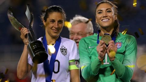 Carly Lloyd y Hope Solo