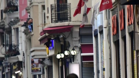 Esta zona comercial es una de las más concurridas por turistas y locales los fines de semana.