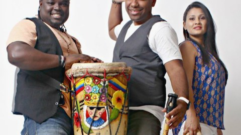 Los colombianos grupo rebolú hoy en Terraza 7 a las 10:30 pm.