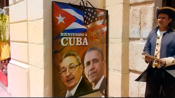 Un cartel en La Habana anuncia la visita de Obama a Cuba.