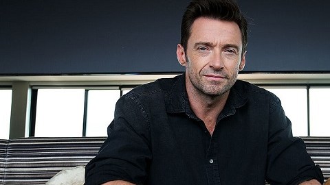 El actor Hugh Jackman es popular por sus personajes de hombre con súper poderes, que ahora parece reforzar con actos de la vida real.