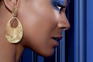 El maquillaje azul será uno de los protagonistas esta primavera./Cortesía L'Oreal.