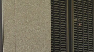 Mexicanos en el Exilio protestan frente al consulado de El Paso por supuesta afiliación al PRI.