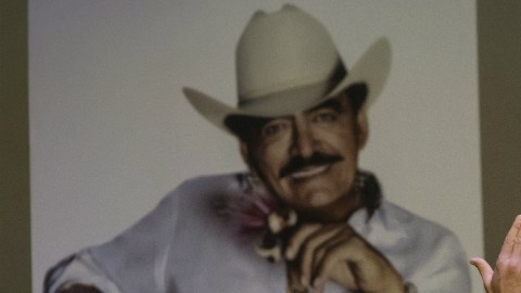 Incluso en las escenas románticas, Figueroa se ha portado como todo un profesional de la actuación.