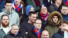 Leicester continúa de líder en la liga de Inglaterra.