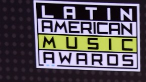 "Es como la quinta vez que me matan este mes, ¡la quinta!", explicó el cantante a sus fans.