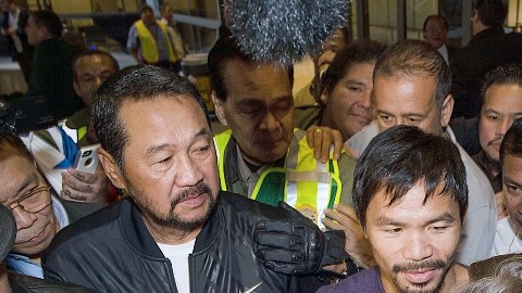 La llegada de Pacquiao a Los Angeles fue esperada por muchos.