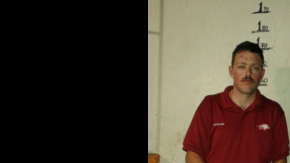 Robert Joshua Hodgen, en estado de ebriedad, hirió al niño, al negarse a pagar una cuenta en un restaurante.