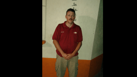 Robert Joshua Hodgen, en estado de ebriedad, hirió al niño, al negarse a pagar una cuenta en un restaurante.