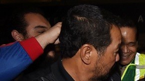 Pacquiao a su llegada al aeropuerto de Los Ángeles donde realizará la recta final de su entrenamiento.