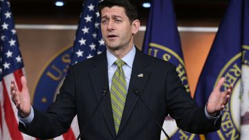 El presidente de la Cámara Baja, Paul Ryan, dijo a los legisladores latinos que el momento para una reforma migratoria "tiene que llegar".