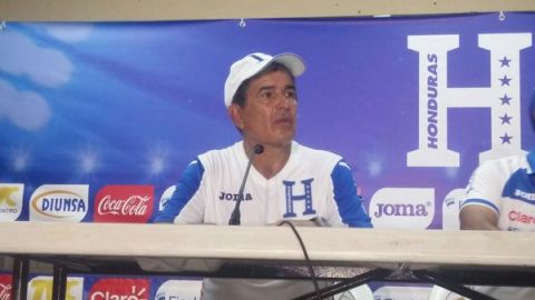 Jorge Luis Pinto pidió a la afición que asista al estadio para apoyar a Honduras en el duelo de hoy.