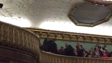 Varios de los asistentes protestaron en contra del Plan de Vivienda Asequible impulsado por el alcalde Bill de Blasio.