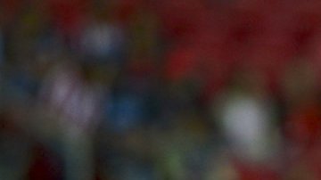 El representante del futbolista aseguró que su salida de Chivas se debió a la mala relación con Omar Bravo.