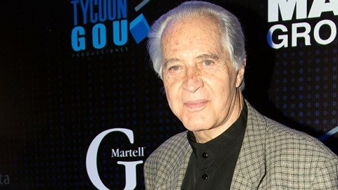El veterano actor Rogelio Guerra sigue con problemas de salud y monetarios, reveló su esposa.