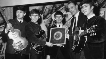 Los Beatles y Martin trabajaron juntos en los mayores éxitos de la banda de Liverpool.