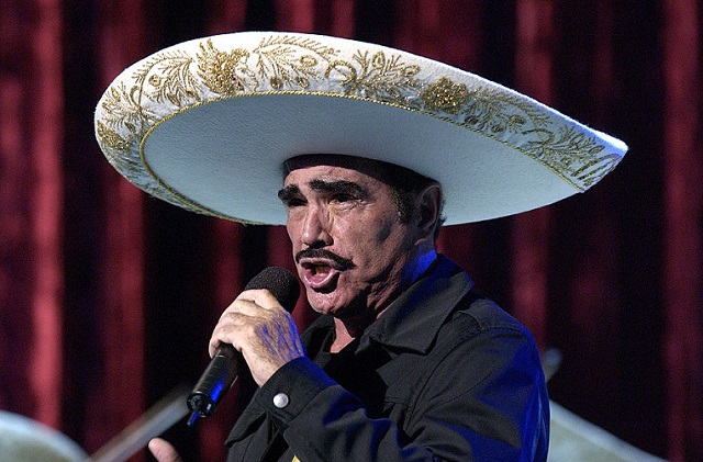 Vicente Fernández presume a todos sus nietos en una foto