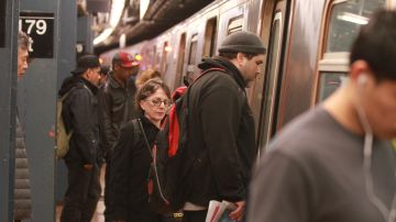 Los retrasos en el servicio del tren F en Nueva York.
Photo Credito Mariela Lombard/El Diario NY.