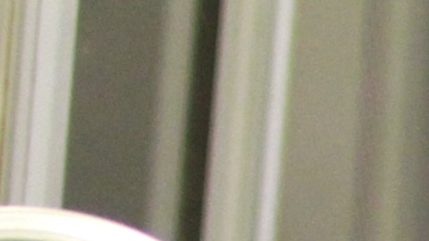 Mario Salinas tarda más de 40 minutos en llegar a su trabajo, y por lo general viaja en el tren F.