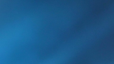 En cuestión de minutos, sus seguidores comenzaron a corregir a la polémica rubia.