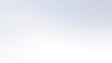 La tensión entre los refugiados de los centros de acogida y los campamentos informales en Grecia aumenta días después de la aplicación del acuerdo entre la Unión Europea y Turquía.