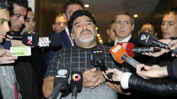 Maradona salió en defensa del jugador del Nápoles, Koulibaly , quien dice tener grandes condiciones para estar en otro equipo.