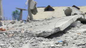 Un vehículo destrozado durante el terremotoImage copyrightMatias Zibell
Image caption
Los damnificados indicaron que no tuvieron tiempo de intentar escapar.