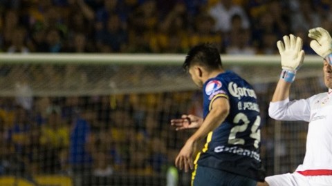 Nahuel Guzmán debió ser expulsado por esta acción.