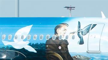 Un Airbus A320 decorado con pájaros y nubes se ha convertido hoy en símbolo en el aeropuerto de Bruselas.