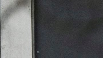 Los cuatro detenidos serán puestos mañana a disposición judicial acusados de un presunto delito de terrorismo al integrarse en un grupo terrorista en el extranjero, penado con hasta seis años de cárcel en la legislación danesa.