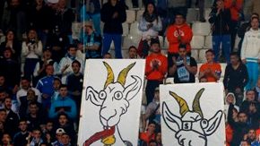 Las 'cabras' en la tribuna del Olympique de Marsella.
