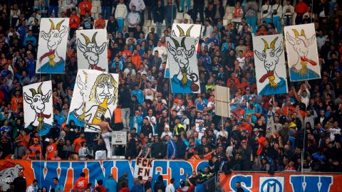 Las 'cabras' en la tribuna del Olympique de Marsella.