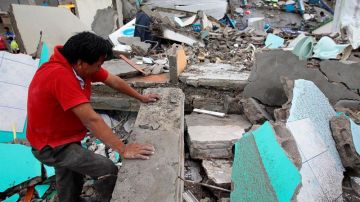 El mundo muestra condolencias a Ecuador tras fuerte terremoto.