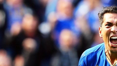 Leonardo Ulloa salvó al Leicester de una derrota casi cantada.