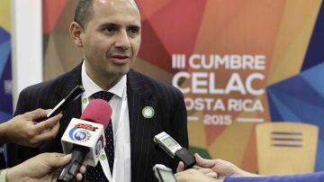 México descarta servir de nuevo como puente aéreo para migrantes cubanos
En la imagen, el vicecanciller de Costa Rica, Alejandro Solano.