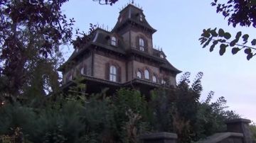 La casa encantada 'Phantom Manor' es una de las principales atracciones de Disneyland Paris.